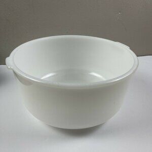 Vtg Glassbake Sunbeam Large 4 Qt Stand Mixing Bowl 19CJ Milk Glass USA MADE